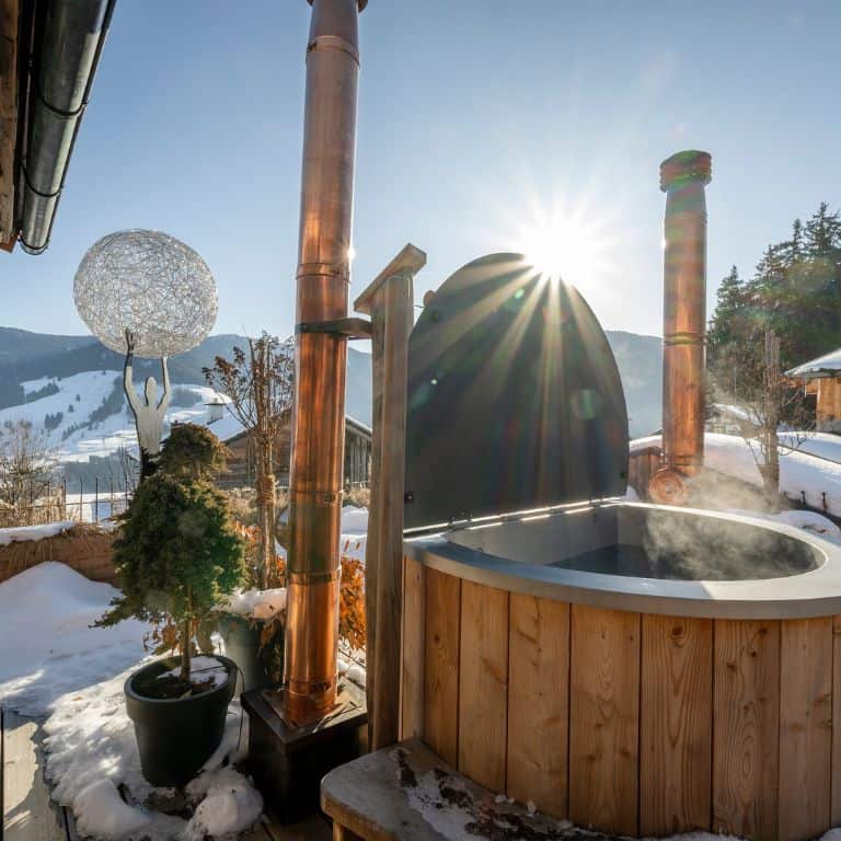Seevilla Stadl_Hot Tub_square Seevilla Stadl_Hot Tub_square