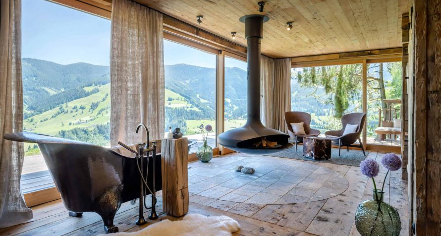 freistehende badewanne gyrofokus kamin retro schöner wohnen chalet ferienhaus dekoration